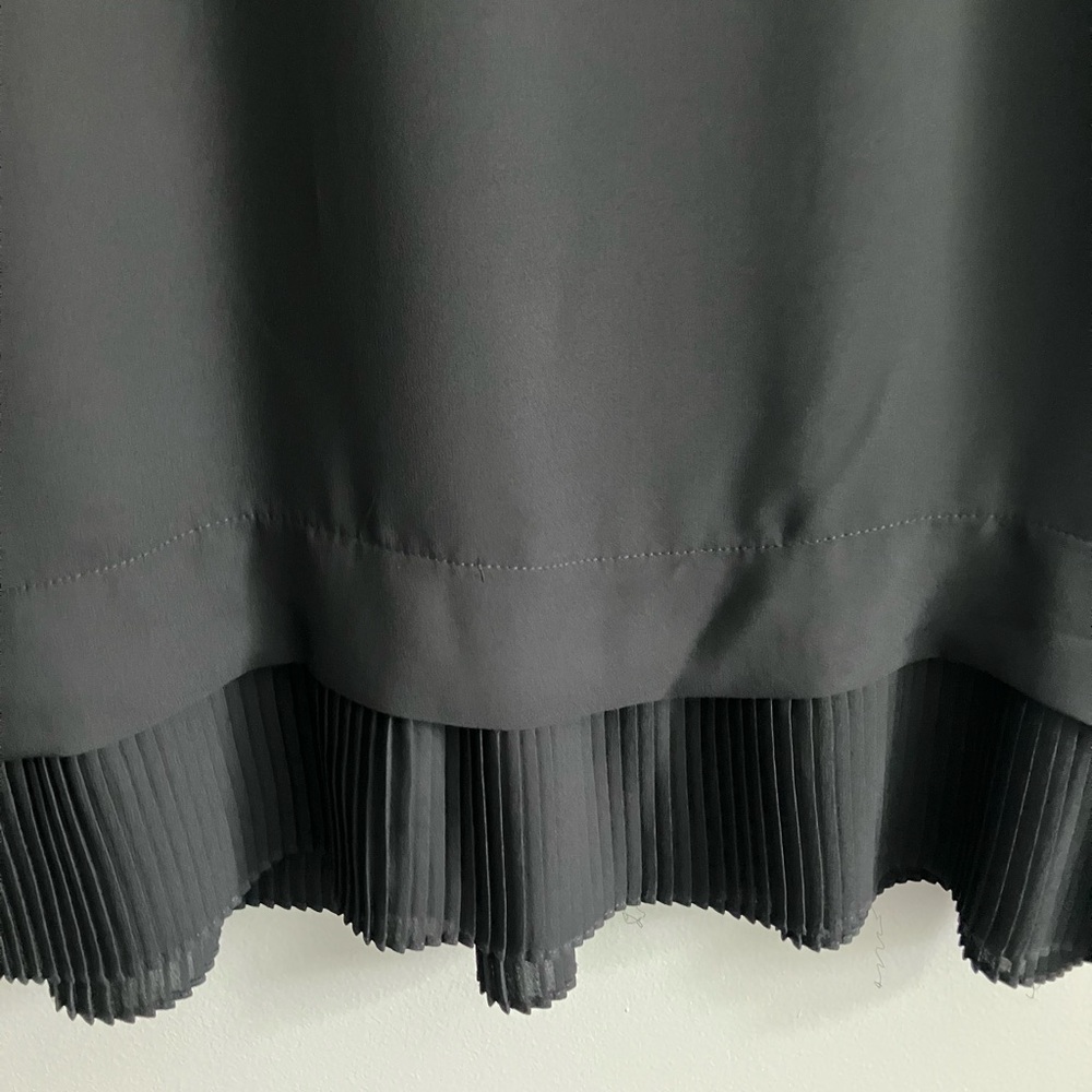 SAMI & JO Black Pleated Bottom Tank Blouse Size M - Picture 6 of 10